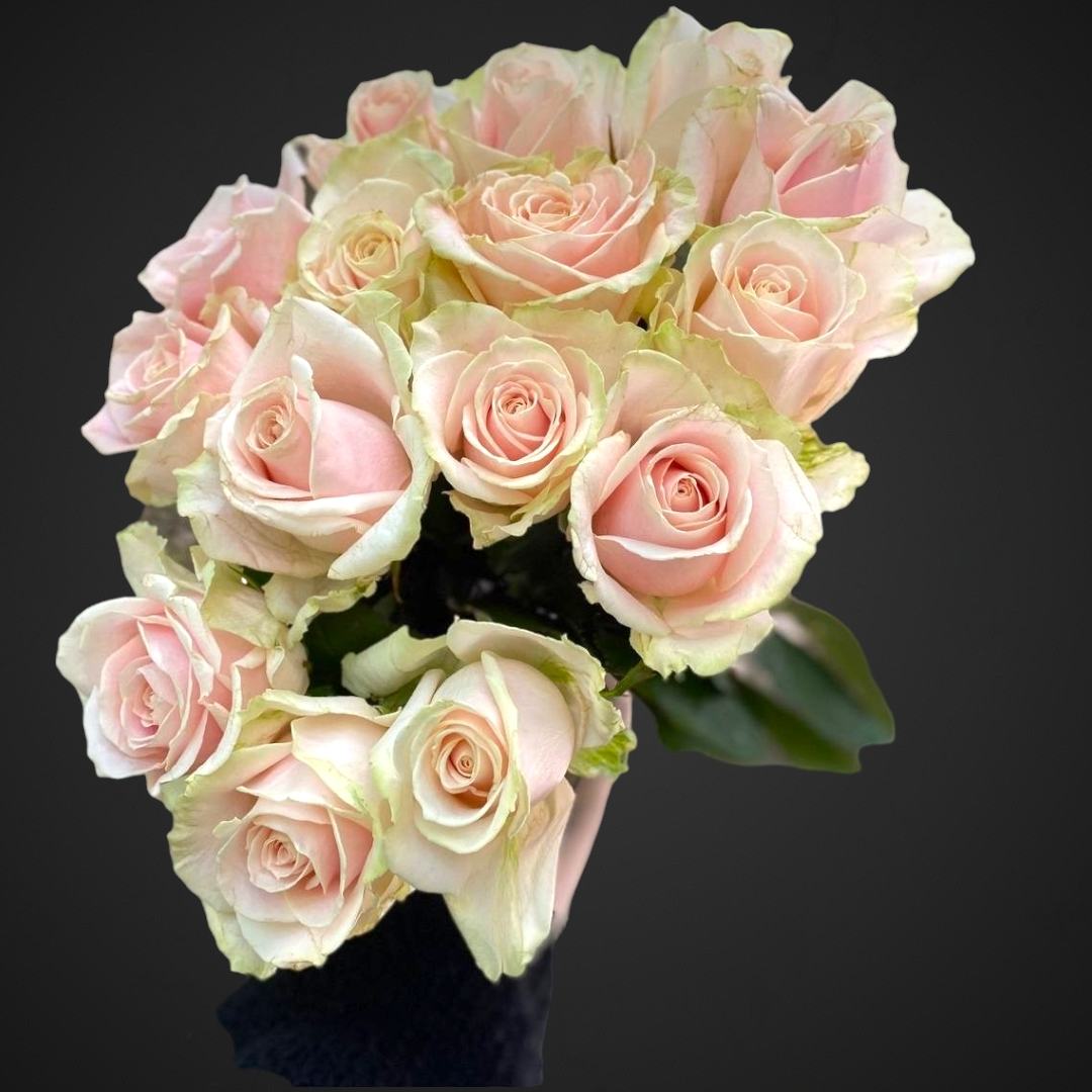 Букет Аваланж Свит из свежих цветов с доставкой в Аксай, идеальный подарок для вас