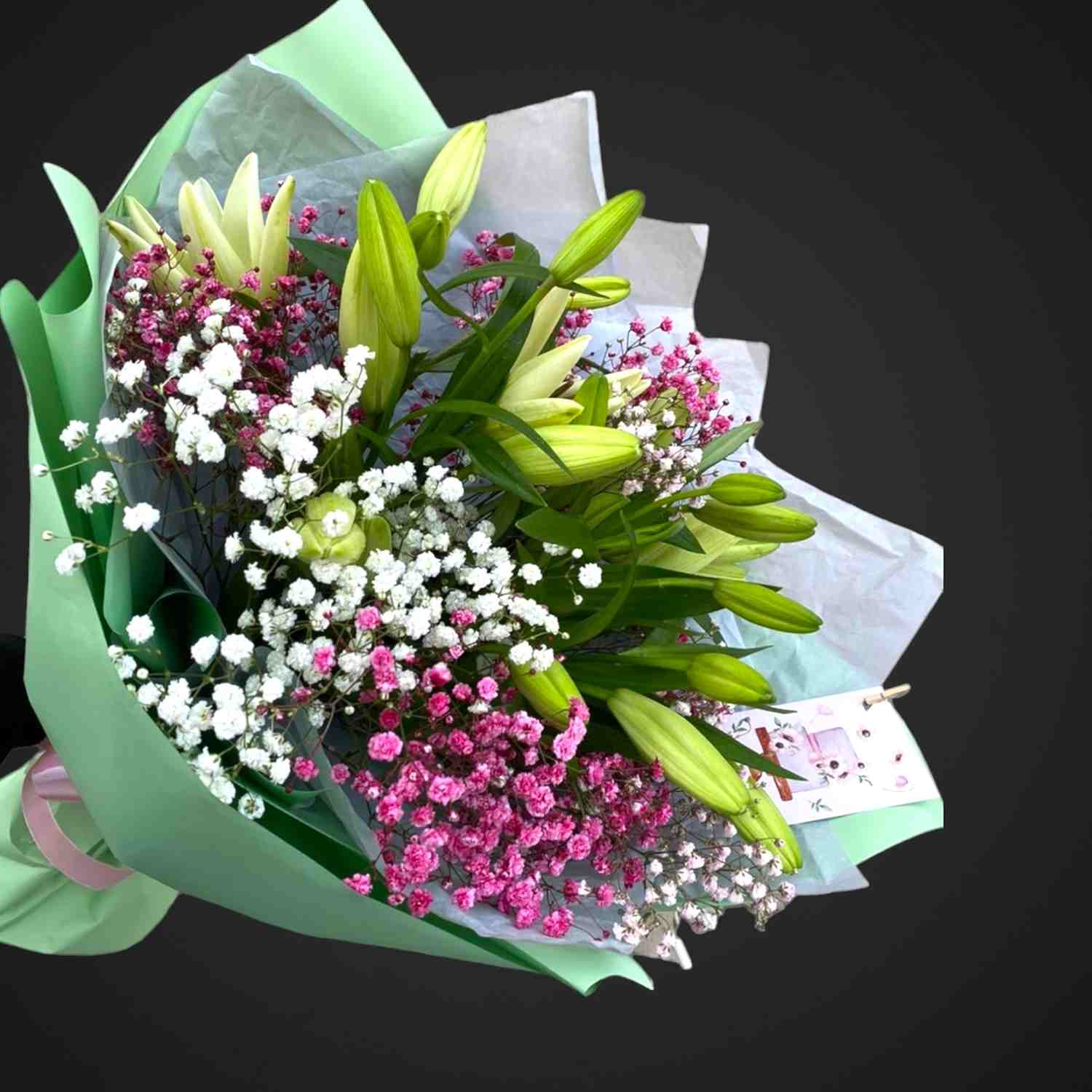 Букет 'Истинное вдохновение' из составных цветов, доставка по Аксаю, готов к покупке.
