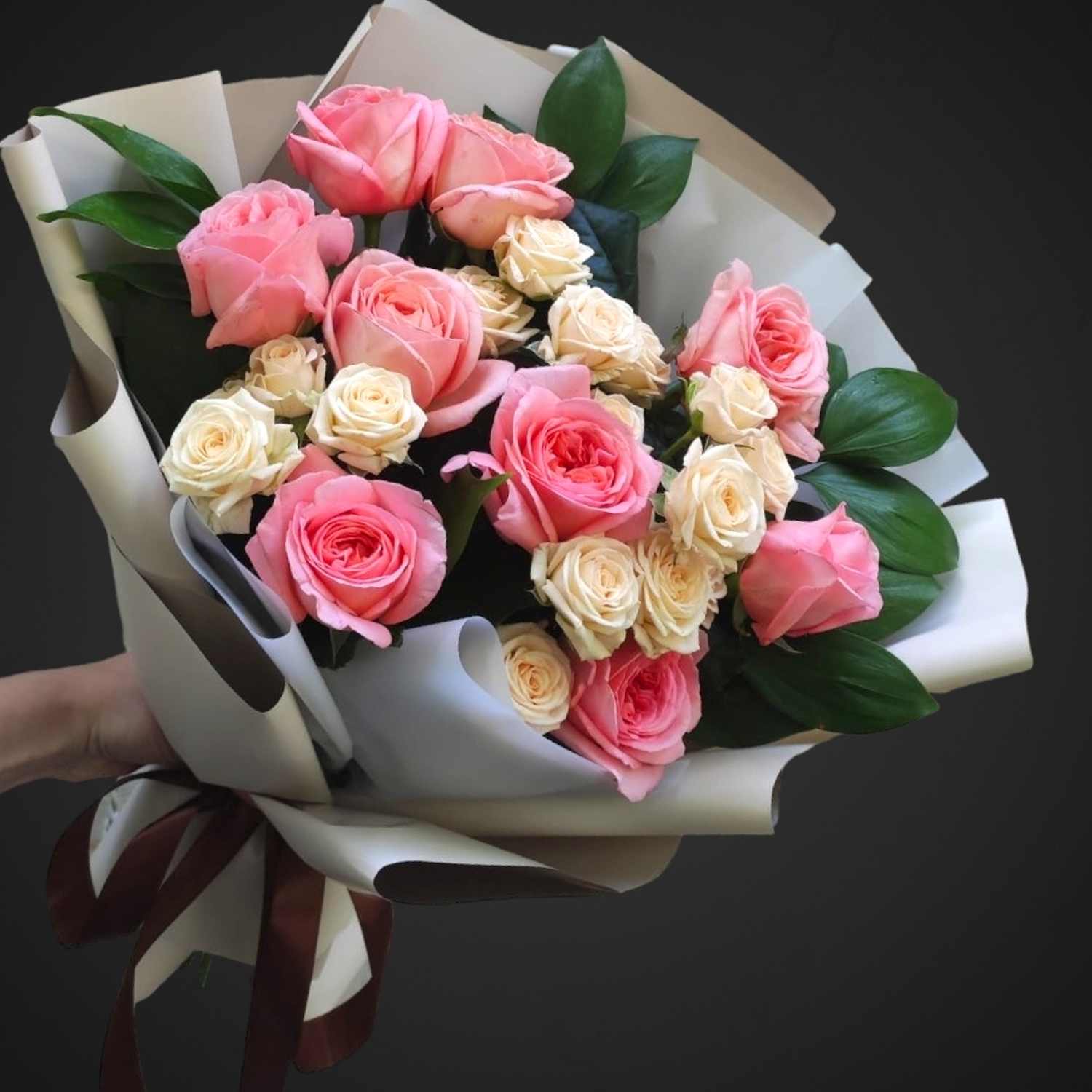 Букет 'Нежность' — составной букет для подарка, доставка по Аксаю, покупайте сейчас!