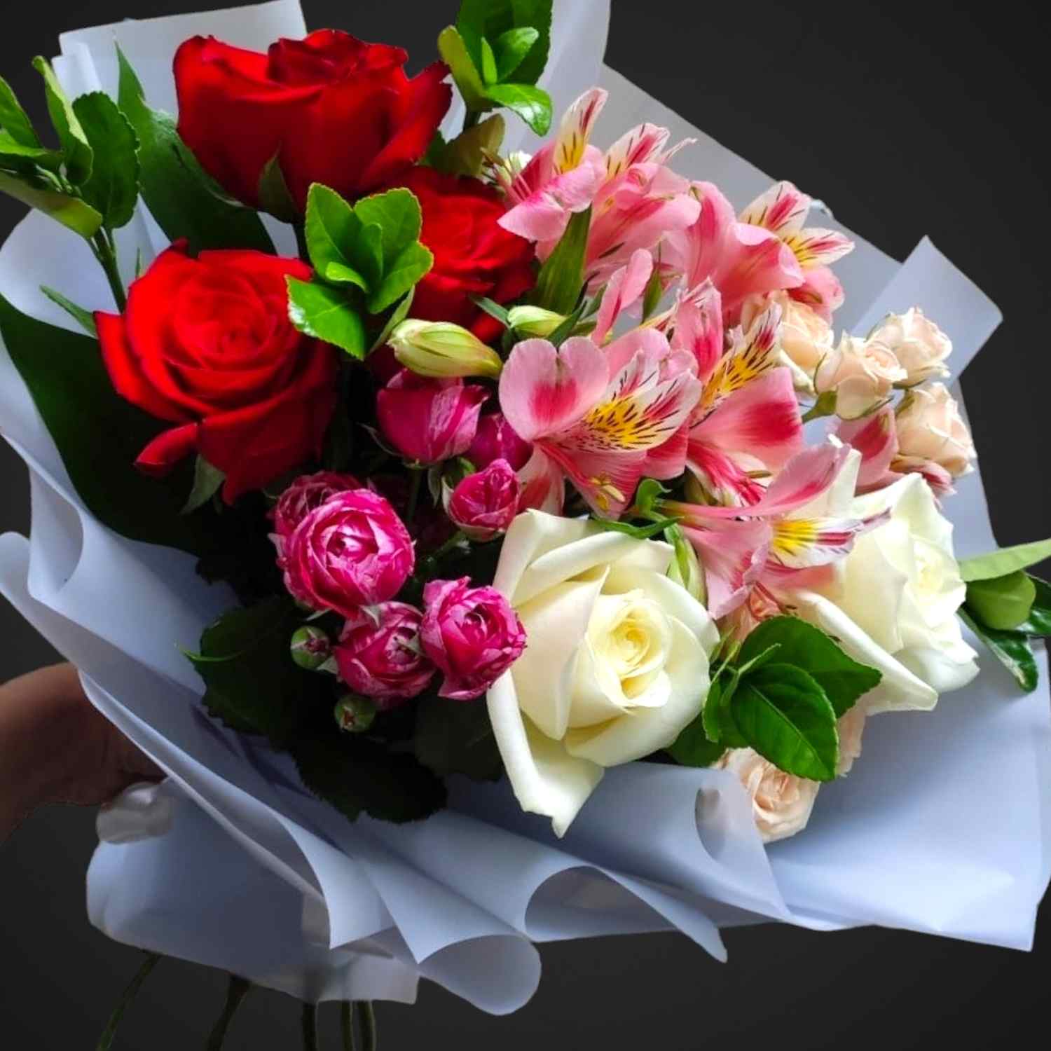 Букет 'Сладкое утро', составной букет для покупки с доставкой в Аксае