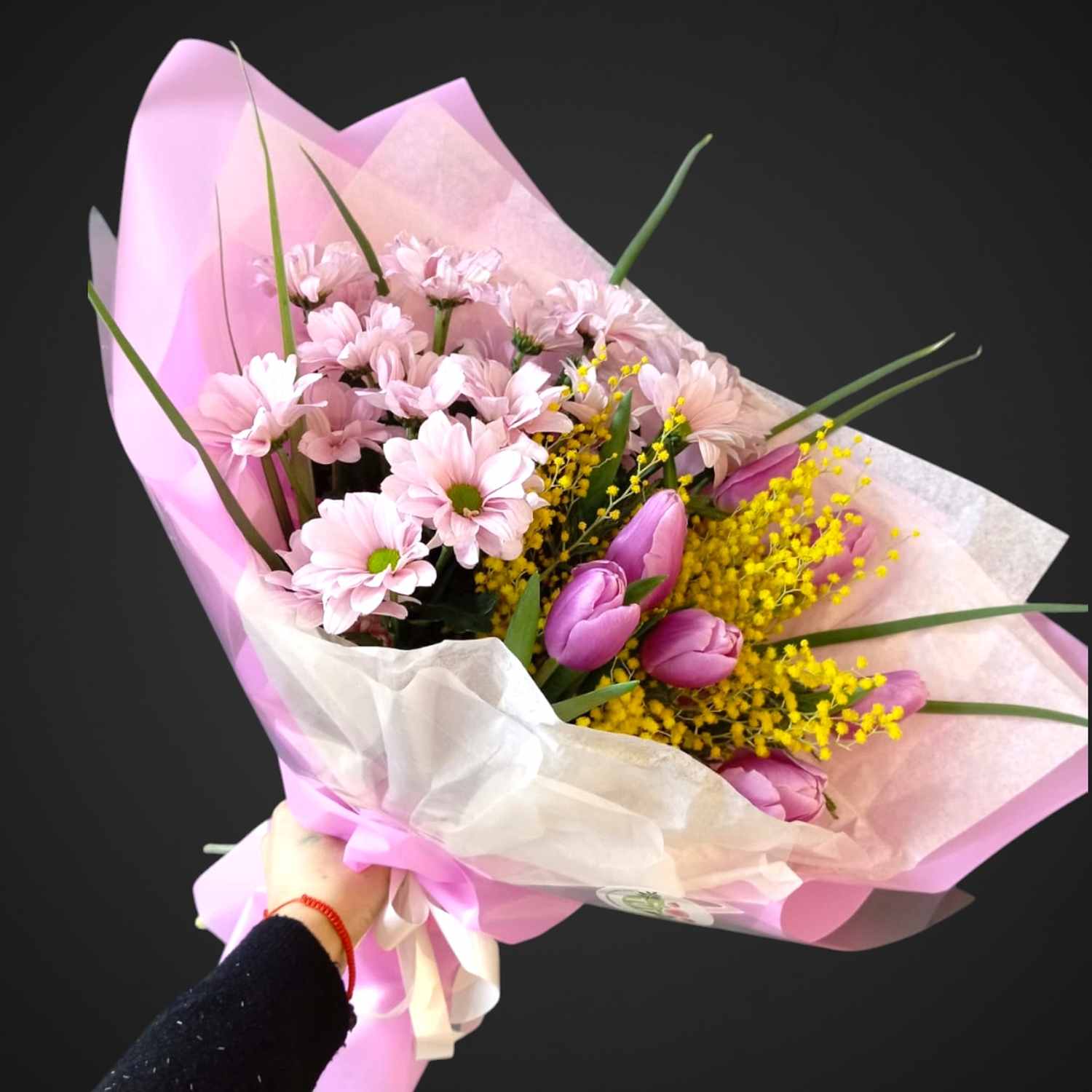 Букет 'Цветущая улыбка', составной букет для покупки с доставкой в Аксае