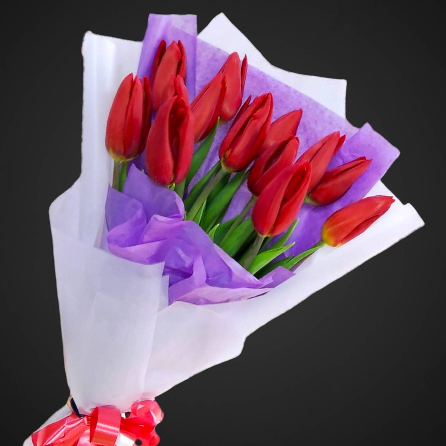 Букет 'Красный импульс' – яркий и пышный букет красных цветов. Доставка по Аксаю. Купите у нас!