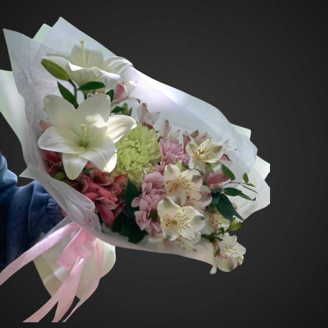 Букет 'Тайный сад', составной букет для покупки с доставкой в Аксае